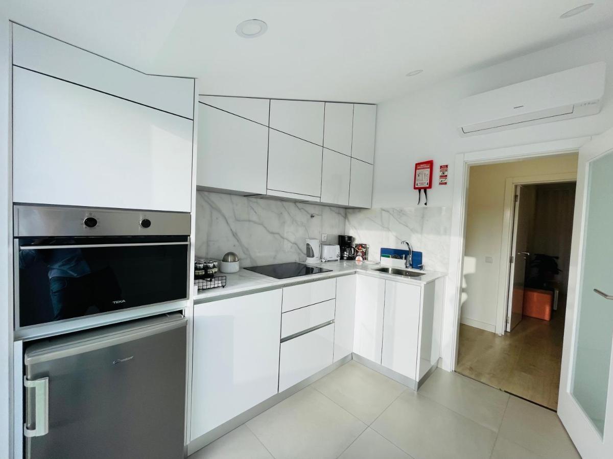 Central Tiled Apartment 아베이루 외부 사진